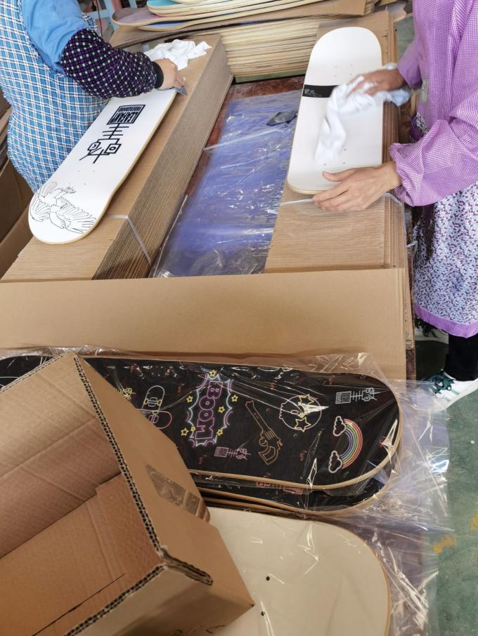 Pabrik Jual Panas Grosir Kualitas Tinggi 7 Lapisan Maple Skateboard Concave 7