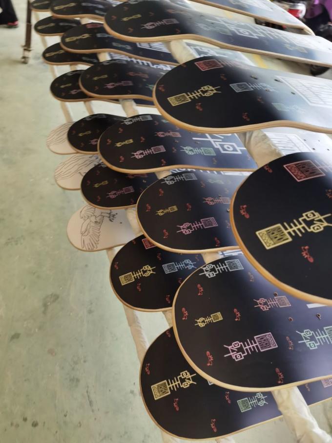 Pabrik Jual Panas Grosir Kualitas Tinggi 7 Lapisan Maple Skateboard Concave 10